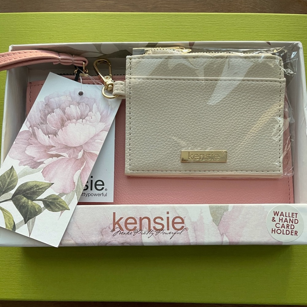 Wallet/wristlet